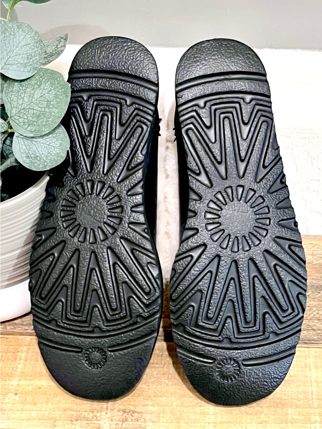 Nwot Luvvette Odette Faux Fur Trim Ballet Flats Black Size 6 — image 5 of 5